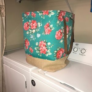 Pioneer woman laundry bag